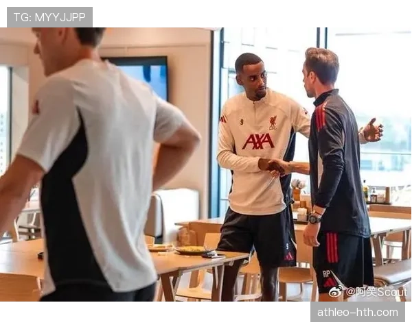 伊萨克独特射门技艺助力球队实现逆转,技术亮点成焦点 伊萨克独特射门技艺助力球队实现逆转,技术亮点成焦点