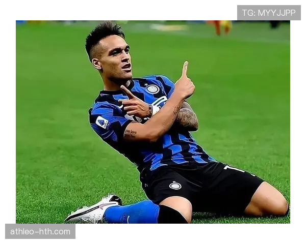 劳塔罗技术动作慢镜解析：揭秘其精准掌控足球节奏的制胜秘诀