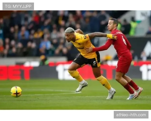 内维斯场均长传成功率与调度能力解析