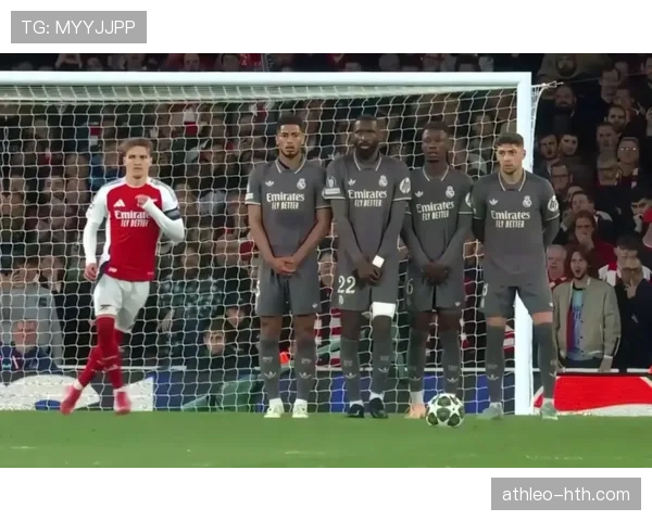 人墙干扰任意球？裁判为何不吹犯规